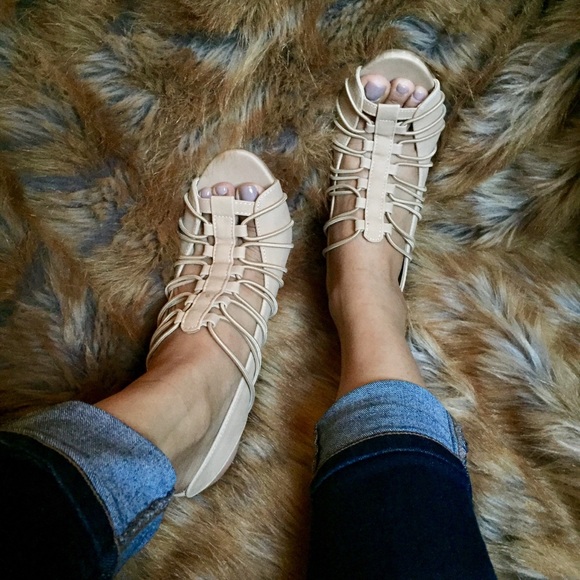 ❌CLEARANCE Natural peep toe sling back block heel - Picture 3 of 7